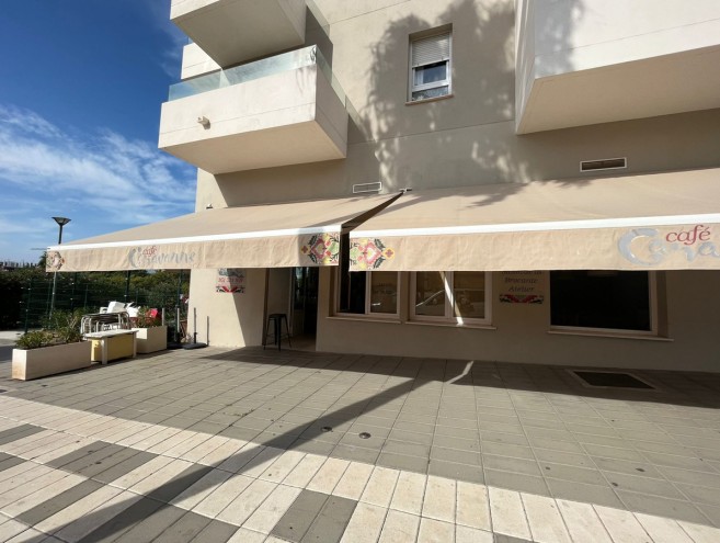 Comercial for sale in Nueva Andalucía, Marbella