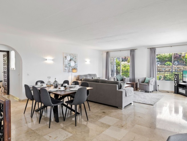 Villa for sale in Elviria, Marbella