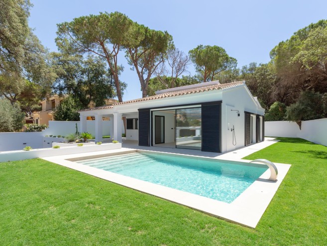 Villa for sale in Elviria, Marbella