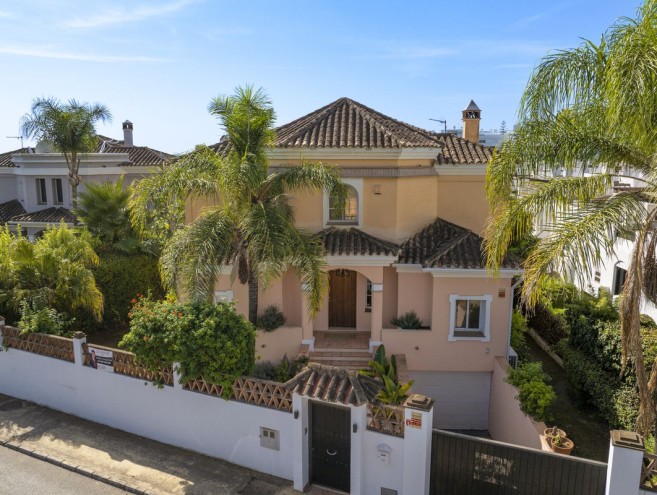 Villa for sale in Guadalmina Baja, Marbella