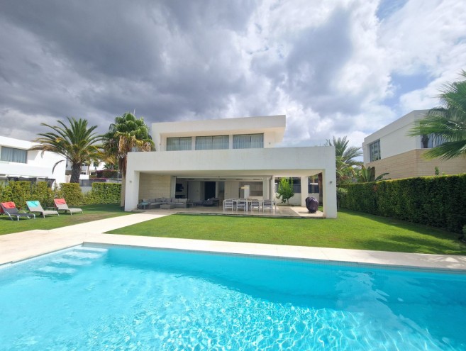 Villa for sale in Costa del Sol, Marbella