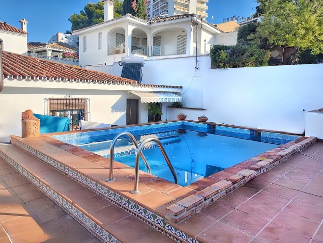 Villa for sale in Nueva Andalucía, Marbella