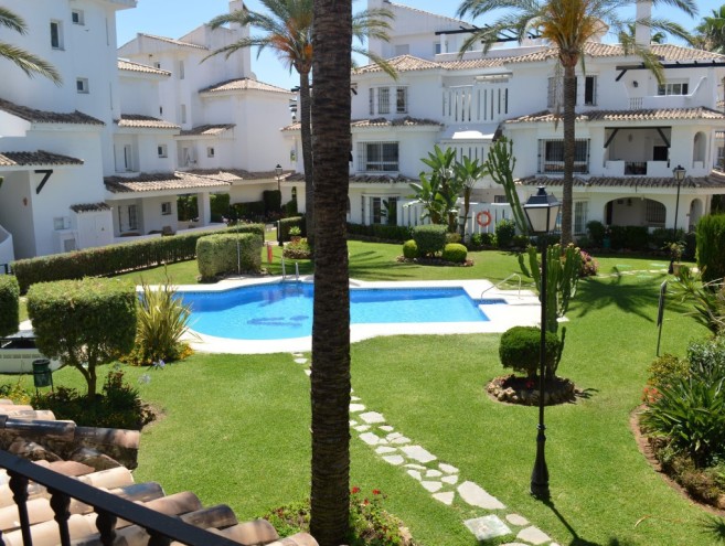 Apartment for sale in Nueva Andalucía, Marbella