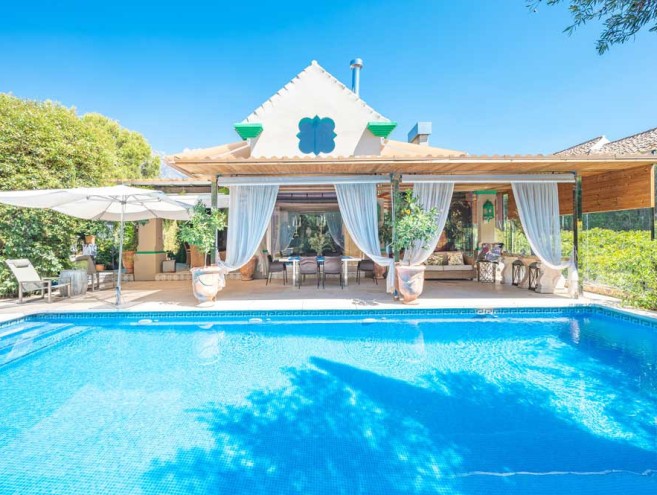 Villa for sale in The Golden Mile, Marbella