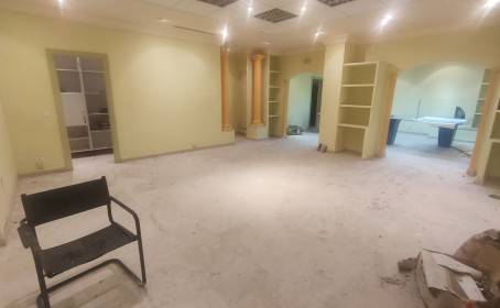 Commercial for sale in , Guadalmina Alta