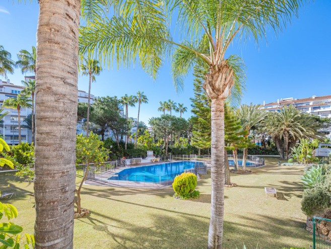 Apartment for sale in Puerto Banús, Marbella