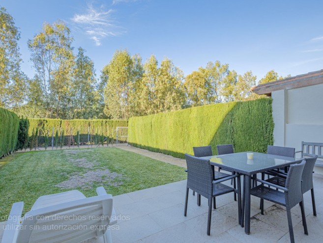 Townhouse for sale in Nueva Andalucía, Marbella