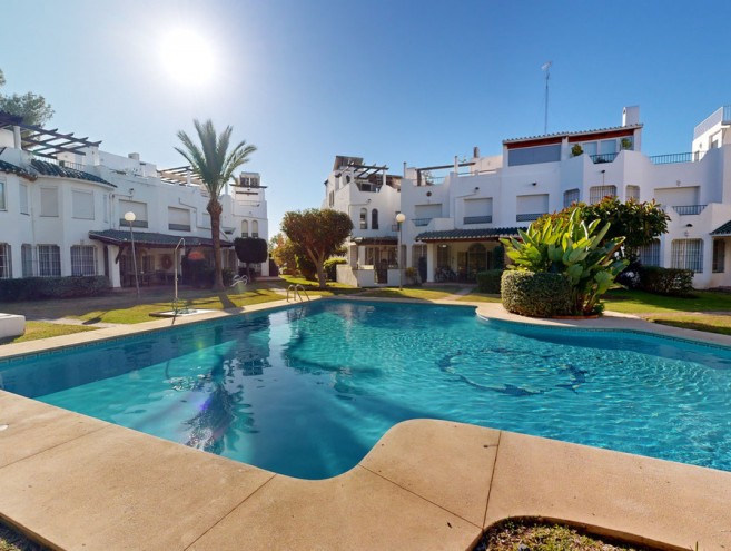 Townhouse for sale in Nueva Andalucía, Marbella