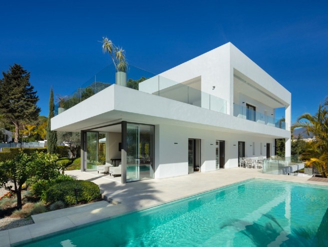 Villa for sale in Nueva Andalucía, Marbella