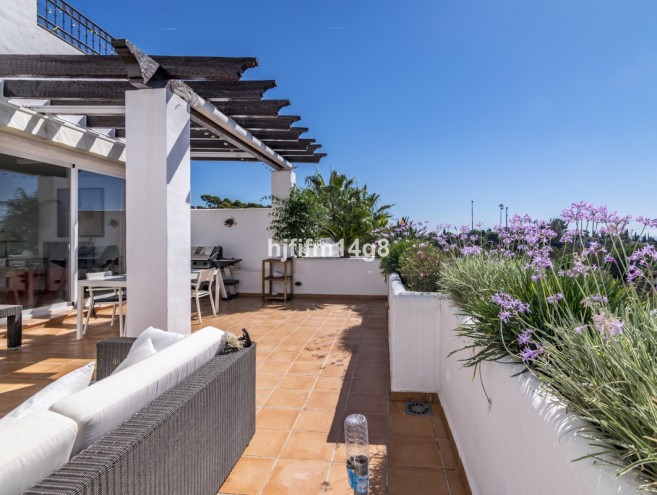 Apartment for sale in Nueva Andalucía, Marbella