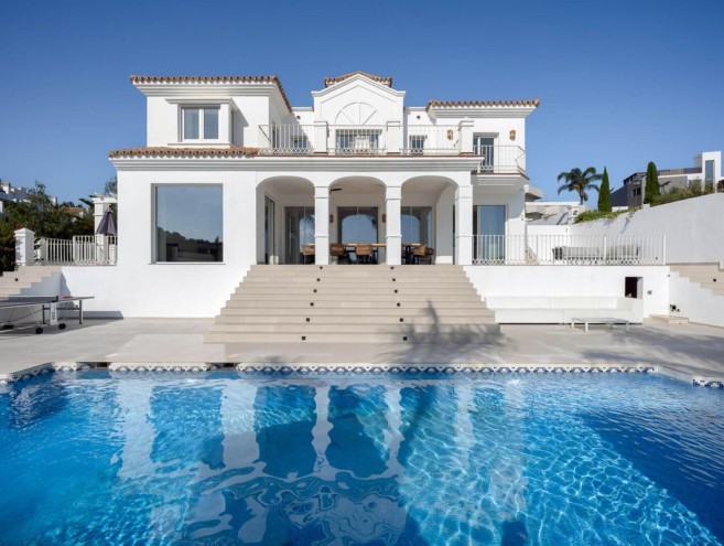 Villa for sale in Nueva Andalucía, Marbella