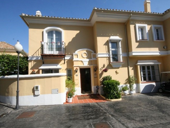 Unifamiliar for sale in Elviria, Marbella