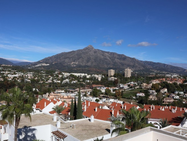 Apartamento for sale in Nueva Andalucía, Marbella