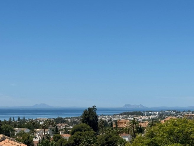 Apartment for sale in Nueva Andalucía, Marbella