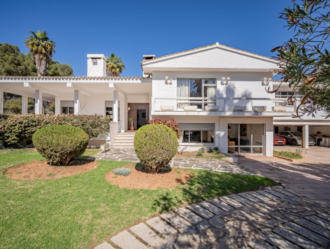Villa for sale in Costa del Sol, Marbella