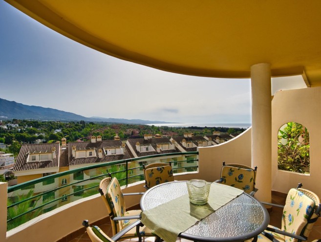 Apartment for sale in Nueva Andalucía, Marbella