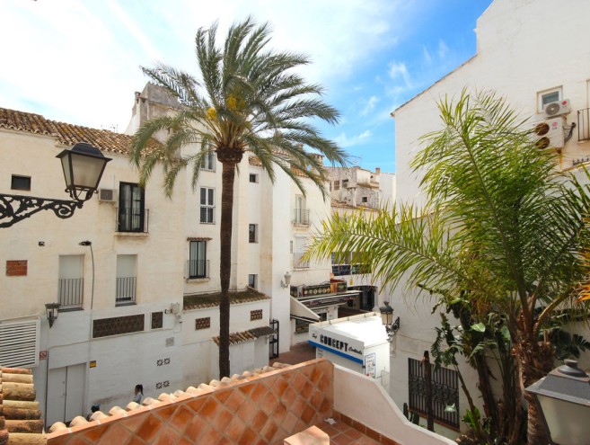 Commerce for sale in Puerto Banús, Marbella