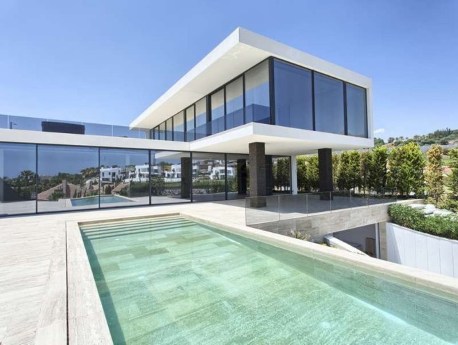 Villa for sale in Nueva Andalucía, Marbella