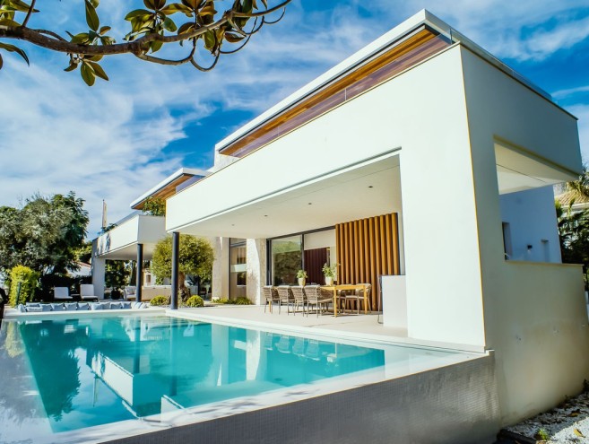 Villa for sale in The Golden Mile, Marbella