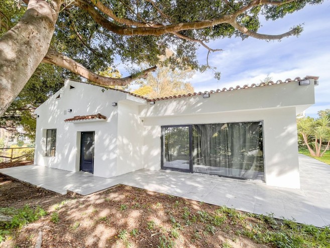 Villa for sale in Nueva Andalucía, Marbella