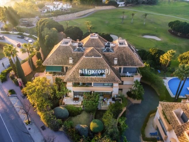 Apartment for sale in Nueva Andalucía, Marbella