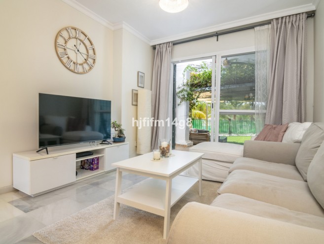 Apartamento for sale in Nueva Andalucía, Marbella
