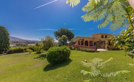 Villa en venta en , Nueva Andalucía