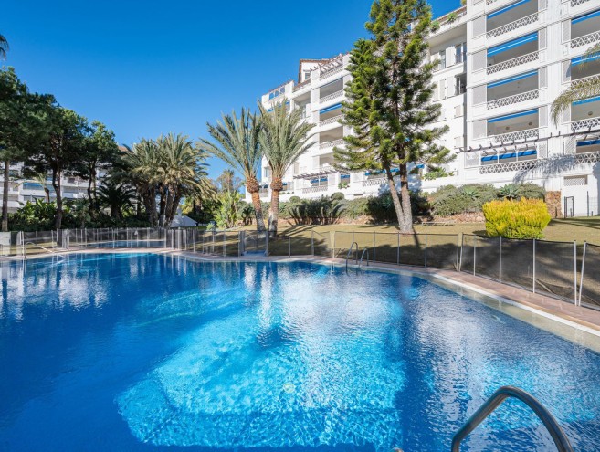 Apartment for sale in Puerto Banús, Marbella