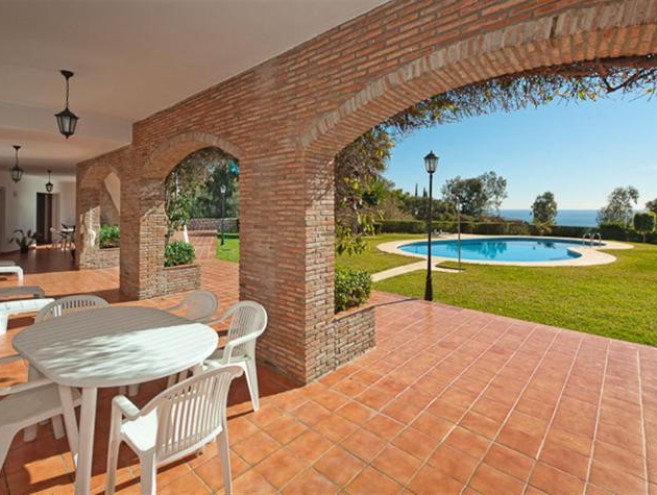 Villa for sale in La Capellania, Marbella