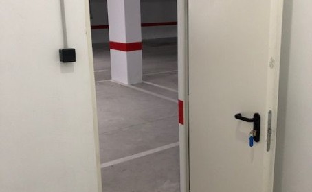 Commercial for sale in , Nueva Andalucía