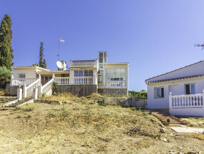 Villa for sale in Elviria, Marbella