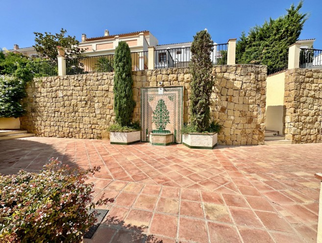 Villa for sale in The Golden Mile, Marbella
