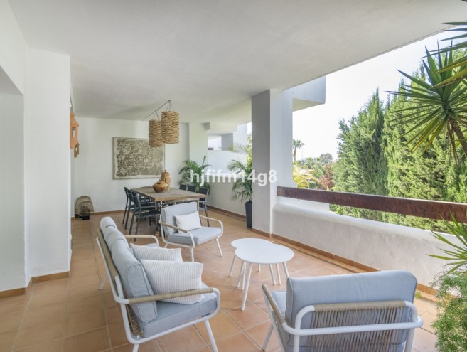 Apartment for sale in Nueva Andalucía, Marbella