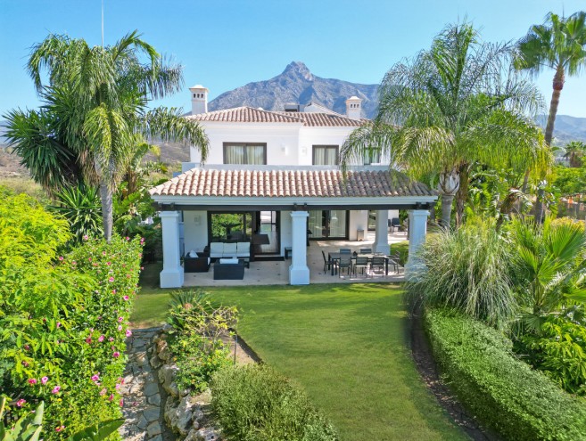 Villa for sale in The Golden Mile, Marbella