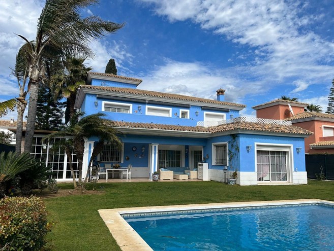 Villa for sale in Costa del Sol, Marbella
