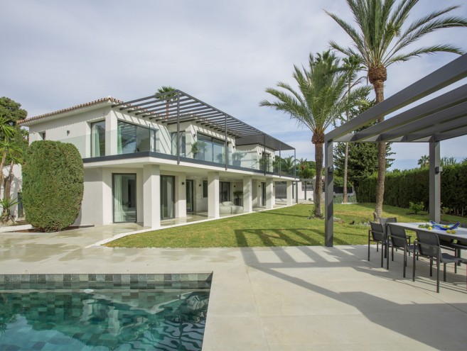 Villa for sale in The Golden Mile, Marbella