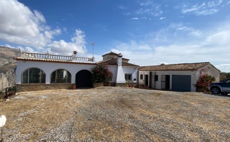 Villa for sale in , El Chorro