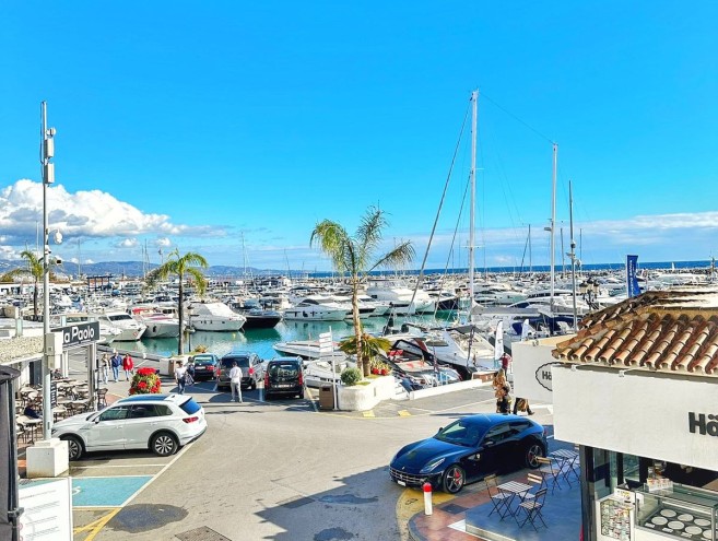 Appartement for sale in Puerto Banús, Marbella
