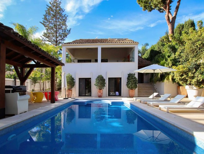 Villa for sale in Los Monteros, Marbella