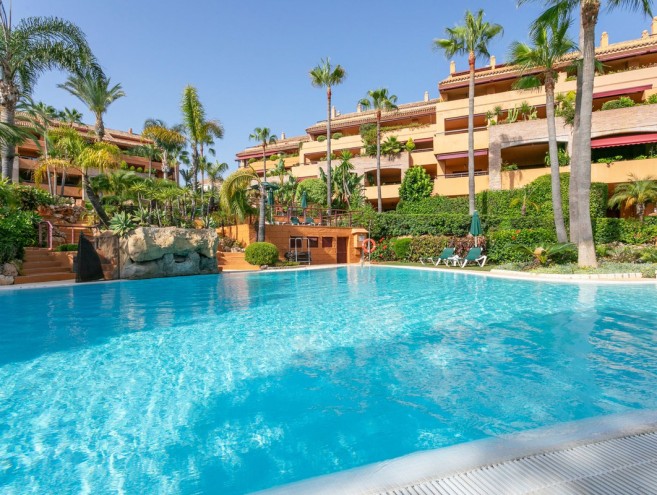 Apartamento for sale in Bahía de Marbella, Marbella