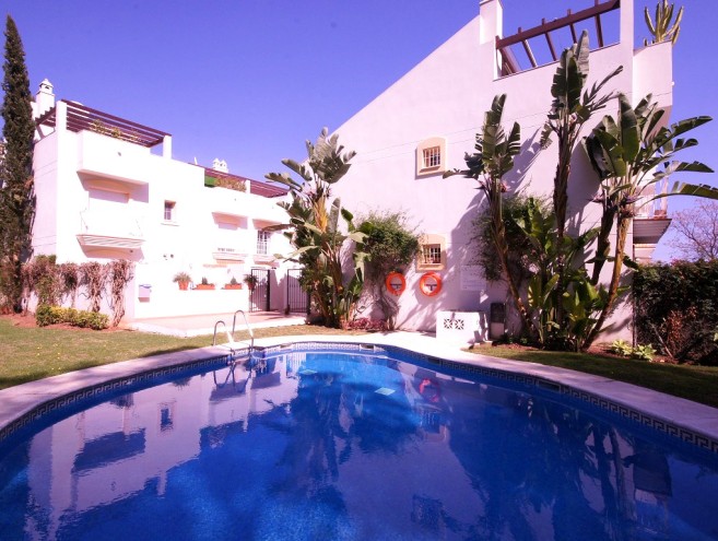 Townhouse for sale in Nueva Andalucía, Marbella