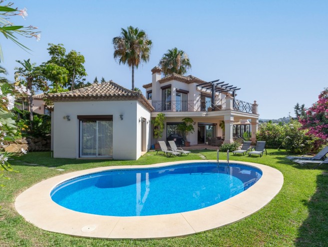 Villa for sale in Elviria, Marbella