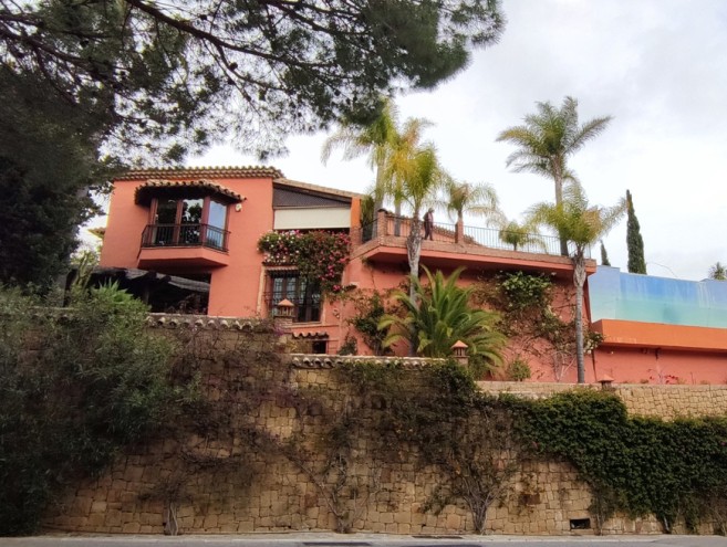 Villa for sale in La Quinta, Marbella