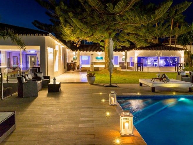 Villa for sale in Elviria, Marbella