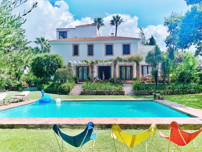 Villa for sale in Nueva Andalucía, Marbella