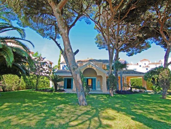 Villa for sale in Elviria, Marbella