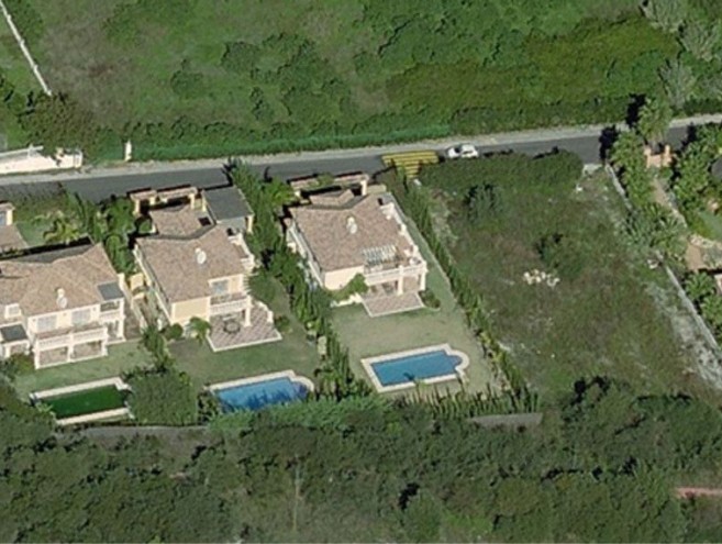 Terrain for sale in Nueva Andalucía, Marbella