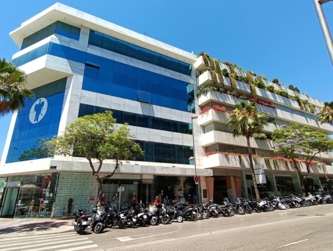 Comercial for sale in Puerto Banús, Marbella