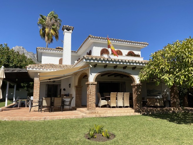 Villa for sale in Nagüeles, Marbella