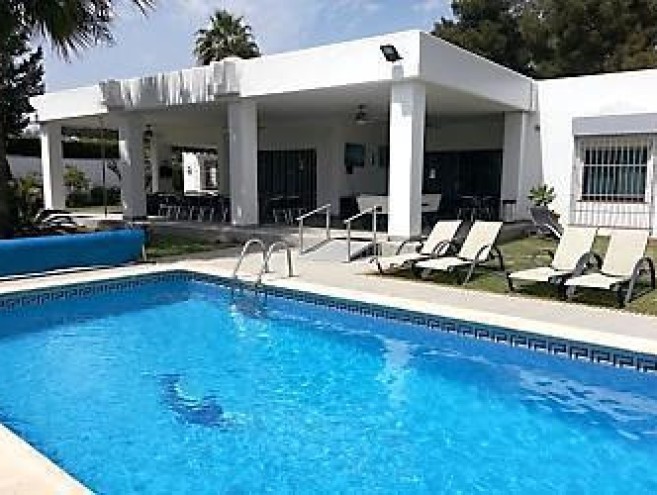 Villa for sale in Nagüeles, Marbella